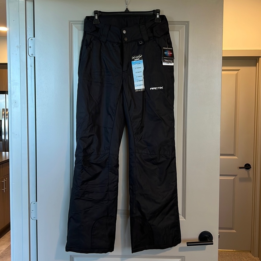 Womens Arctix insulated snow pants. Size s